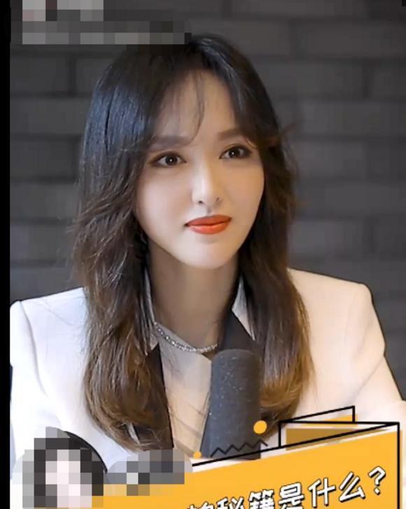 唐嫣采访爆料视频全集免费观看,揭秘成名背后的心酸历程